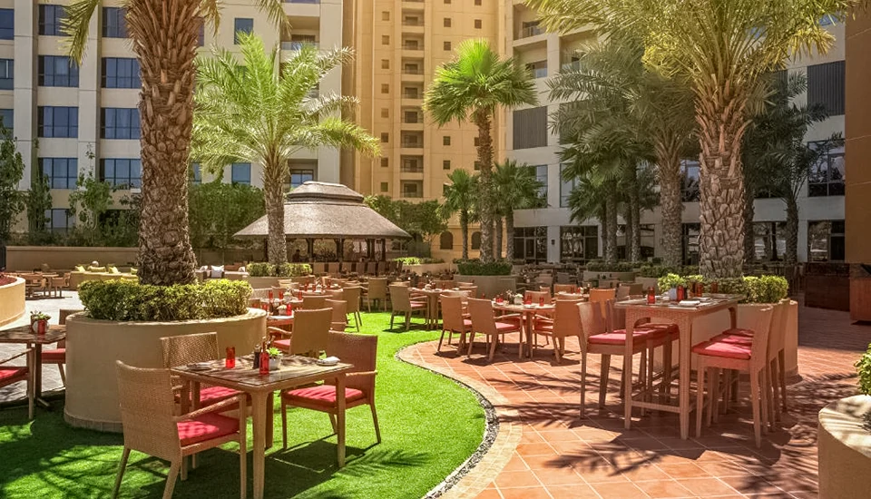 هتل امواج روتانا جمیرا بیچ دبی